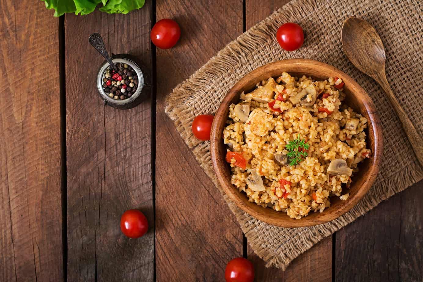 Bulgur with chicken mushrooms and tomatoes