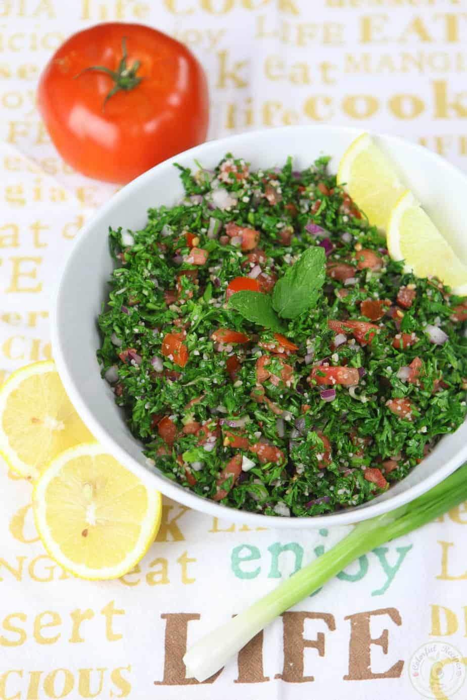 Fresh & light authentic lebanese tabbouleh