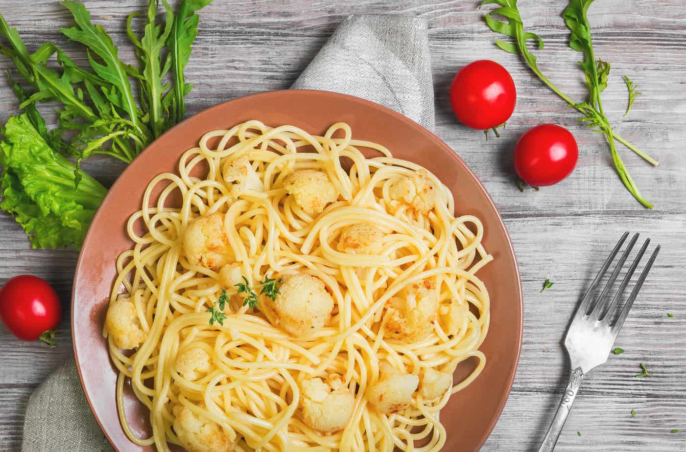 spaghetti-dinner-side-dishes-family-nano