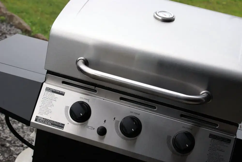 Barbecue gas grill in stainless steel